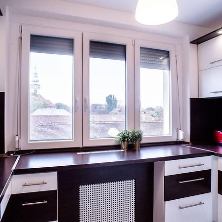 Peaceful, Cozy And New Apartment With Balcony Budapest Exterior photo